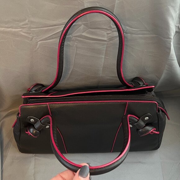 Black Leather Handbag, with Raspberry Red Contrast Edges, Preston & York - Picture 2 of 10